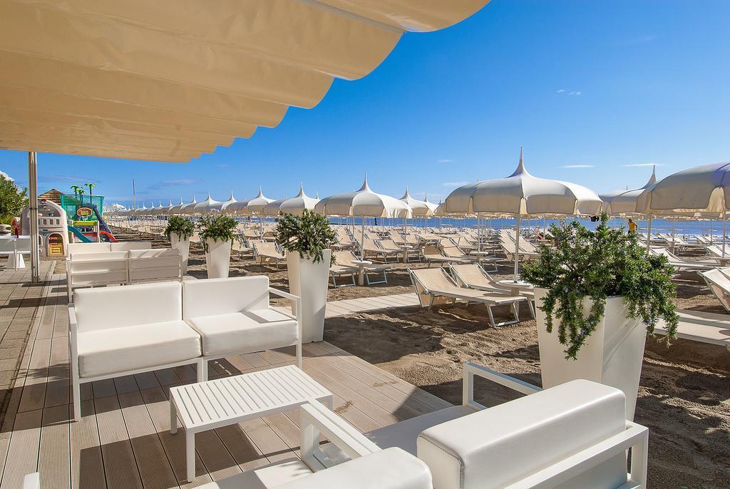 Hotel Byron Milano Marittima Eksteriør billede