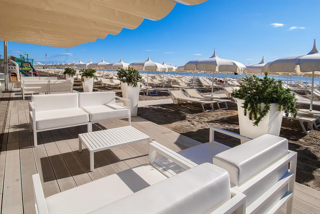 Hotel Byron Milano Marittima Eksteriør billede