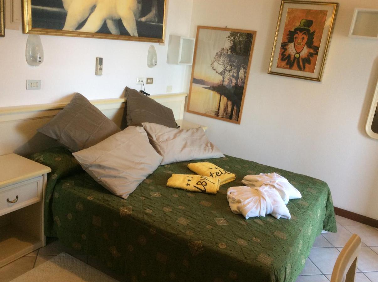 Hotel Byron Milano Marittima Eksteriør billede